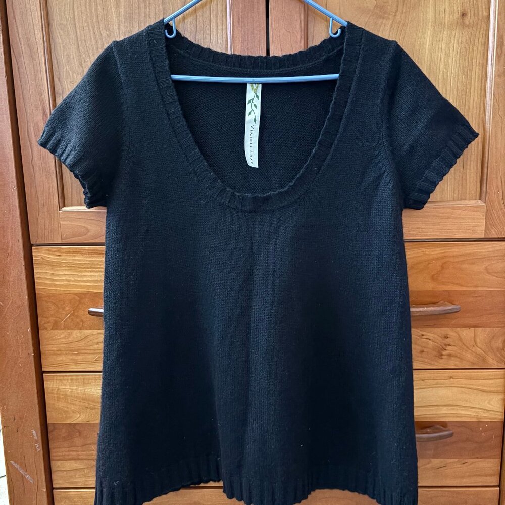 Viridis Luxe Women's Black Cashmere Blend Short Sleeve Sweater Size: L